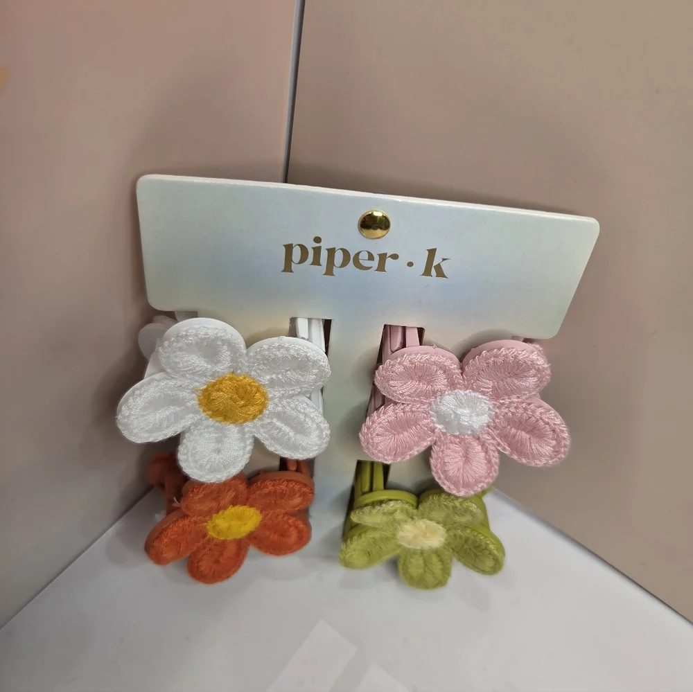 🤍▪️Piper K ▪️crotchet Daisy Hair Clip Set - Pink, White, Orange, Green